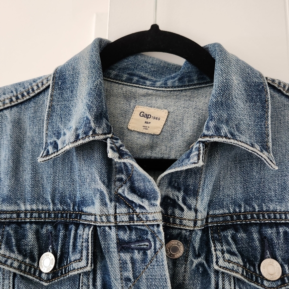 Gap Medium Wash Denim Jacket - Picture 3 of 3